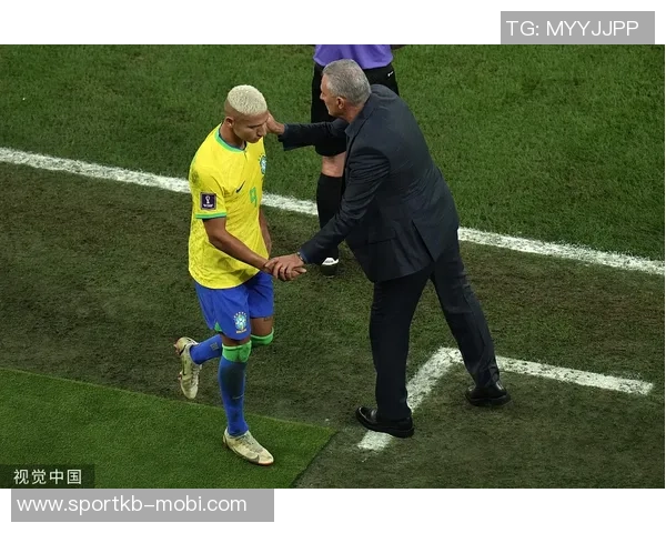 维尼修斯新恋情曝光引争议女友坦言只是玩玩而已引发热议