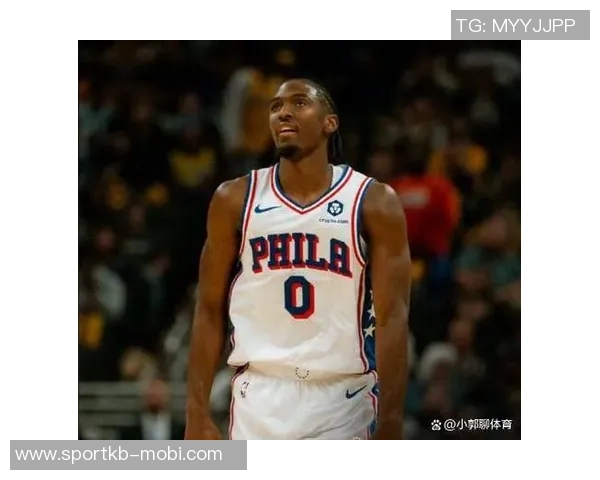 火力全开马克西首节狂砍17分2助助力球队取得领先 火力全开马克西首节狂砍17分2助助力球队取得领先