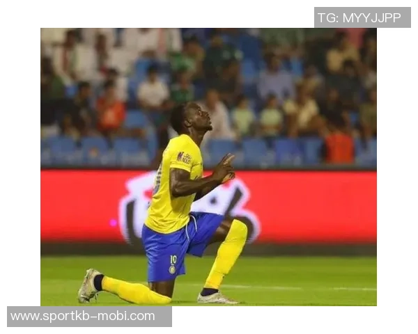 马内挺身而出安抚球迷呼吁全队团结迎战决赛 马内挺身而出安抚球迷呼吁全队团结迎战决赛